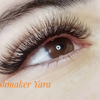 Объемное наращивание ресниц