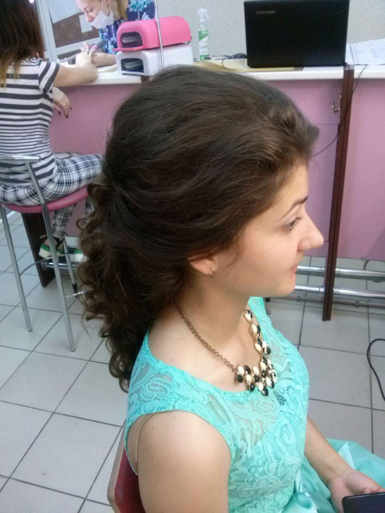 Вечерняя прическа на основе локонов, фото -  