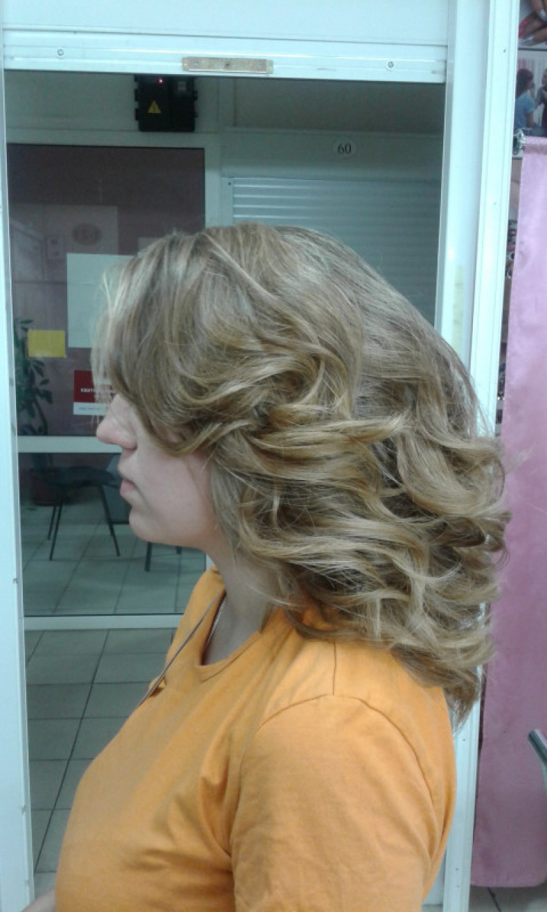 Вечерняя прическа на основе локонов, фото -  