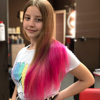 Фарбування (Тон в тон, тонування, складні техніки)
                    Салон краси OBeautyHub Запоріжжя