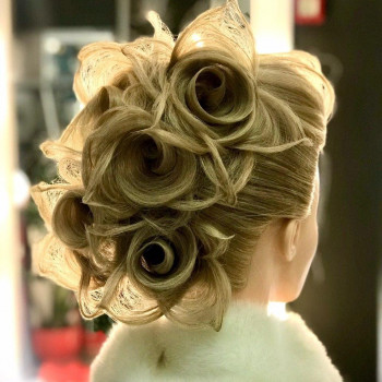 Зачіски (весільні, вечірні, экспрес)
                    Салон красоты OBeautyHub Запорожье