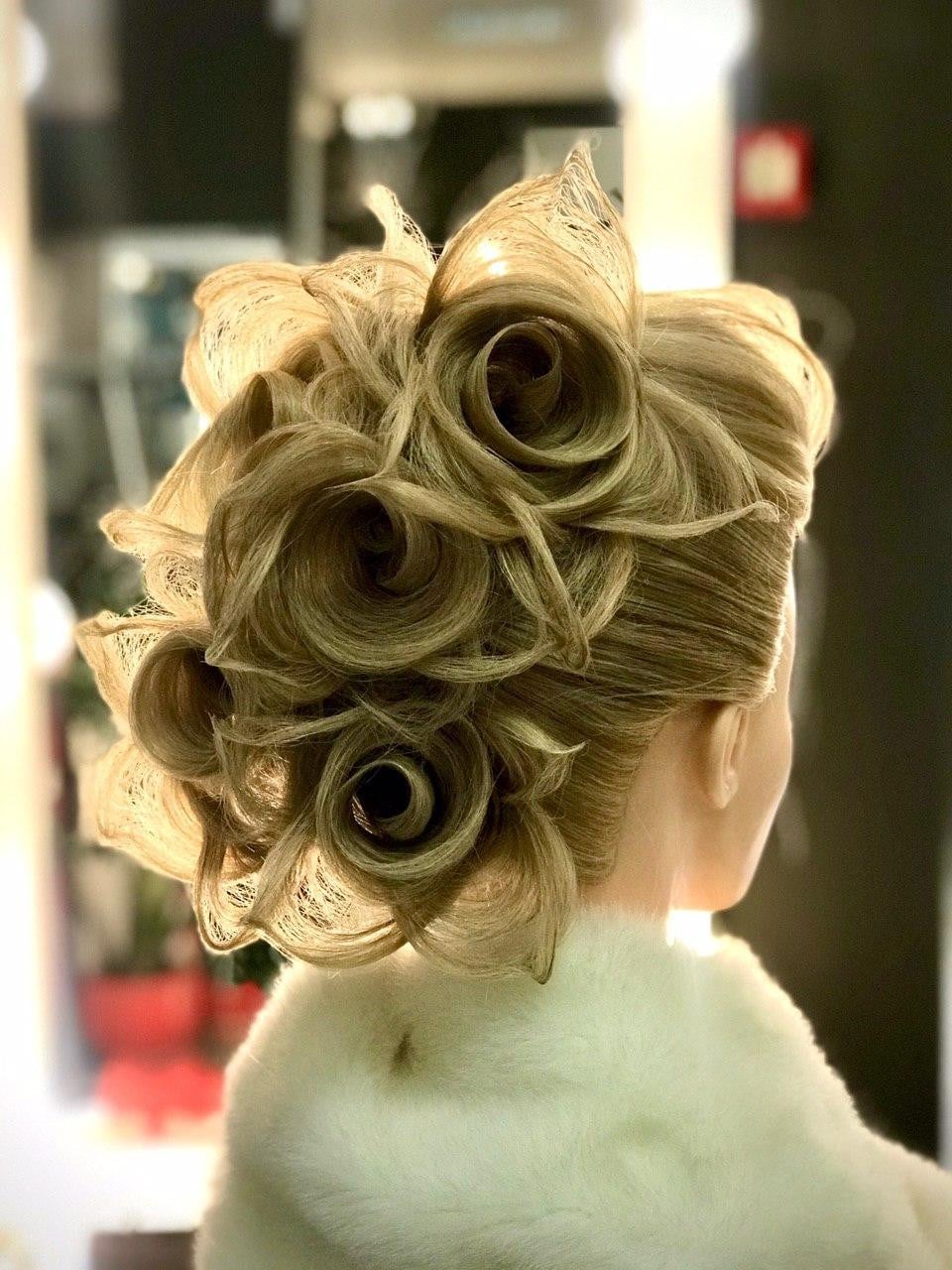 Укладка волосся на середнє весільна зачіска, фото - Салон краси OBeautyHub