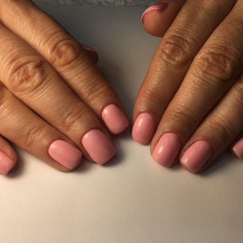 Классический маникюр Бровары салон красоты