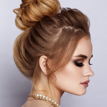 Вечерний макияж
                    Визажист Юлия Киев