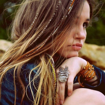 Косичка с пирсингом
                    Мастер маникюра Анна Днепр