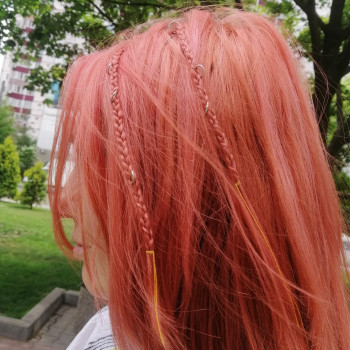 Косичка с пирсингом
                    Мастер маникюра Анна Днепр