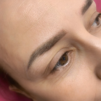 Бровям 1 год