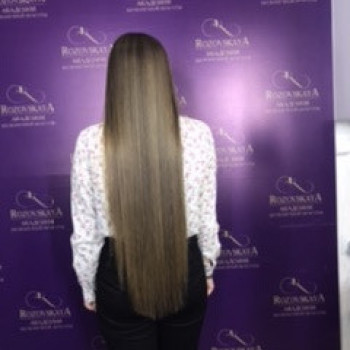 Напитанные и увлажнённые волосы прекрасной Рапунцель