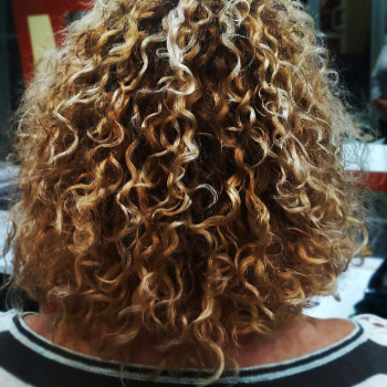 Химическая завивка
                    Парикмахер Елена Харьков