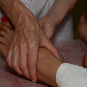 Масаж ніг, фото - масажист Светлана Бутирська