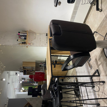 Место для парикмахера
                    Салон красоты Brave Beauty Bar Киев