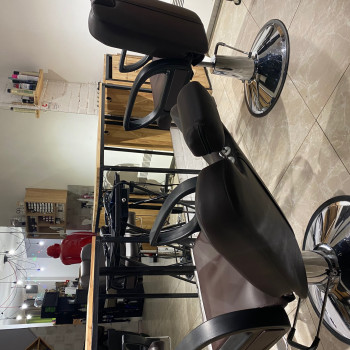 Место для парикмахера
                    Салон красоты Brave Beauty Bar Киев