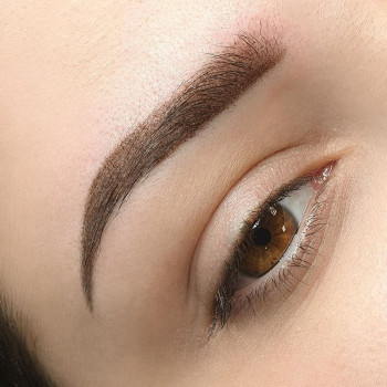 Пудровые брови
                    Студія татуажу Lbar Київ