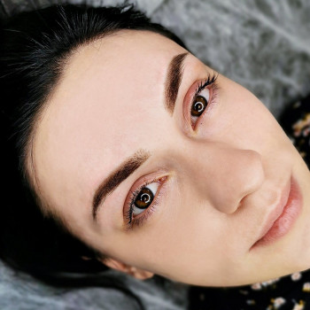 Пудровые брови
                    Студія татуажу Lbar Київ