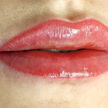 Татуаж губ сразу после процедуры