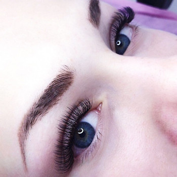 Наращивание ресниц
                    Салон красоты Ух Ты Киев