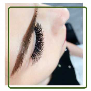 Наращивание ресниц
                    Салон красоты Ух Ты Киев