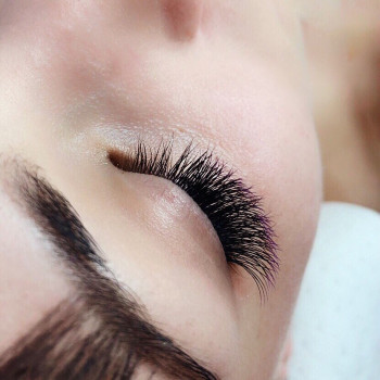 Наращивание ресниц
                    Салон красоты Ух Ты Киев