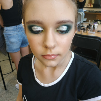 Макияж
                    Визажист Юлия Киев