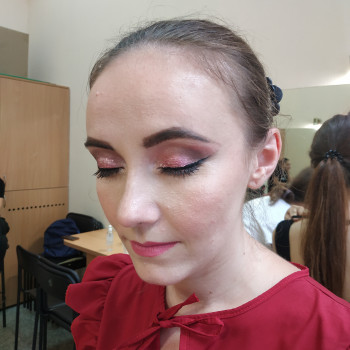Макияж
                    Визажист Юлия Киев