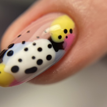 Манікюр
                    Салон краси Muramur Одеса