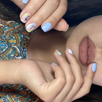 Манікюр
                    Салон краси Muramur Одеса