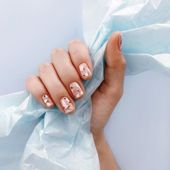 Покрытие гель-лак
                    Салон красоты G.Bar Киев