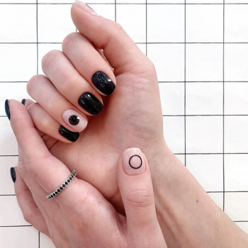 Покрытие гель-лак
                    Салон красоты G.Bar Киев