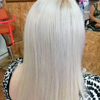 Зробити красиве висвітлення волосся у перукарні Бровари.