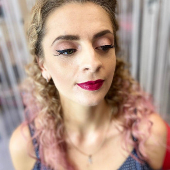 Зробити святковий макіяж в салоні краси Бровари