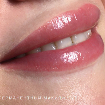 татуаж губ, перманентный макияж