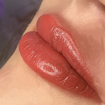 Фото из портфолио мастера Регина Сергиенко (мастер перманентного макияжа, Харьков)