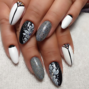 Зміцнення нігтів базою, дизайн за смаком моделі!, фото - майстер манікюру Юлія