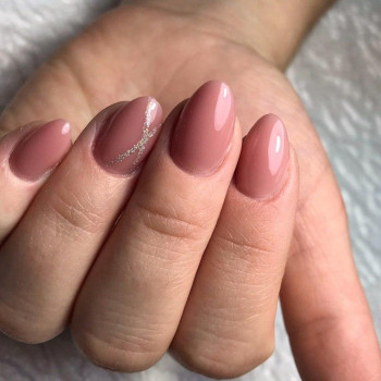 Сделать наращивание ногтей Бровары