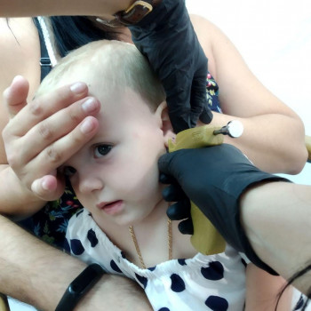 Проколоти вуха дитині у Броварах