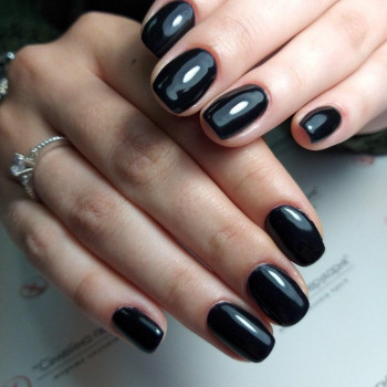 Зробити гарний манікюр в перукарні Бровари