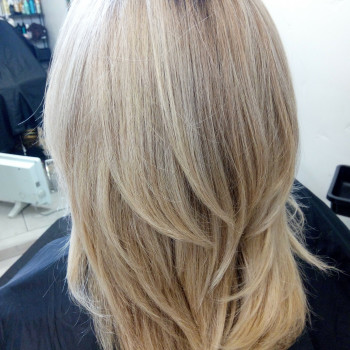 Мелирование продуктом Blond studio
Окрашивание корней inoa
Т