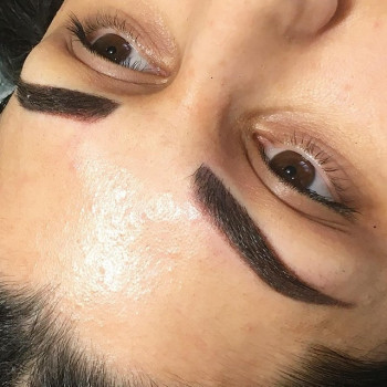 Татуаж
                    Мастер перманентного макияжа Олена Прудченко Бровары