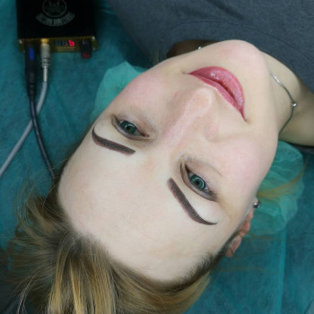 Перманентный макияж бровей
                    Студия татуажа Viva Forever Кривой Рог