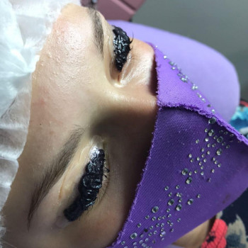 Зробити фарбування вій біля будинку Бровари.