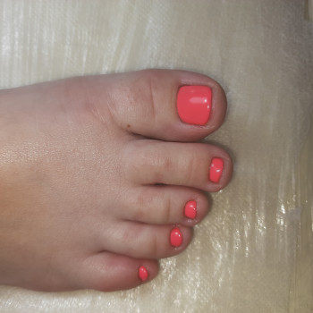 Подологический педикюр с покрытием гель лак