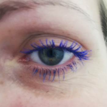 Коррекция бров