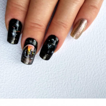 коррекция гелевых ноготков с покрытием черного гель-лака и р