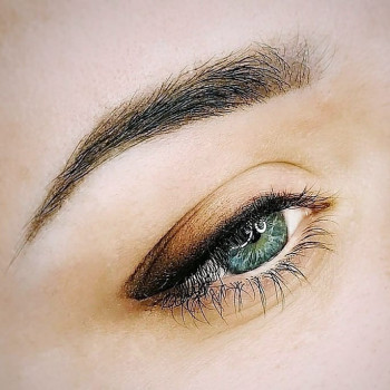 Татуаж повік
                    Майстер перманентного макіяжу Аліна Івано-Франківськ