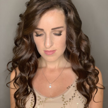 Укладка волосся на довге, фото - Візажист Анна