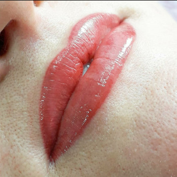 Татуаж бровей, глаз и губ
                    Тату майстер Алена Нікополь