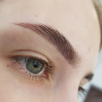 коррекция и окрашивание бровей хной