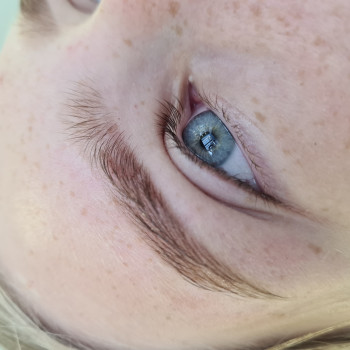 окрашивание бровей хной