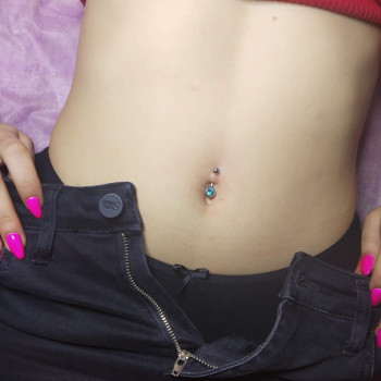 Пирсинг
                    Мастер по пирсингу Владимир Николаев