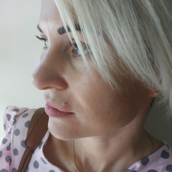 Пирсинг
                    Мастер по пирсингу Владимир Николаев